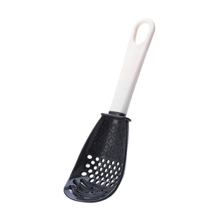 Multifunctional grinding and crushing colander and draining spoon