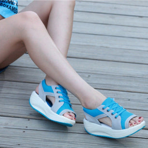 Korean Version Of The New Thick-soled Beach Rocking Bottom Women's Sandals